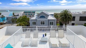 Terrace/patio - Penthouse with Sundeck, Private Access to Beach & 500ft to the Village (Siesta Key)