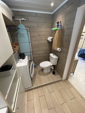 Hårføner og håndklær