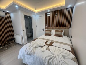 Exclusive Room | Premium bedding, laptop workspace, soundproofing, free WiFi - Ninova Boutique Hotel (Istanbul)