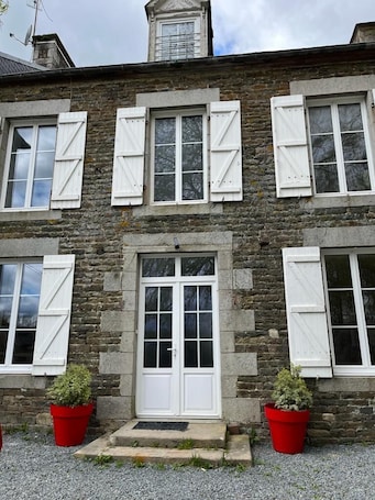 Exterior. La Maison des Amis en Normandie