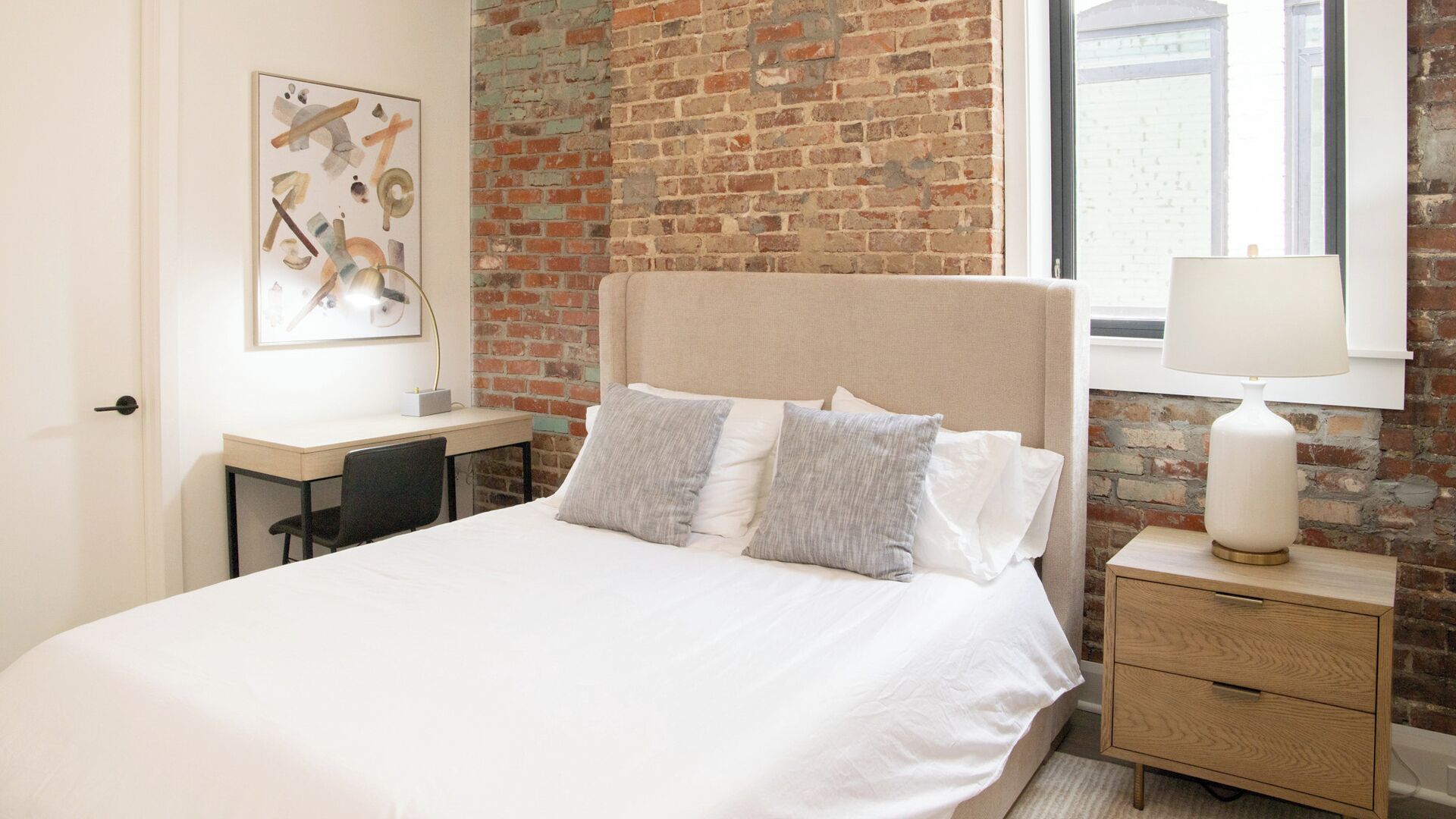 1 غرفة نوم ومكتب ومكواة/لوح كي وخدمة الإنترنت