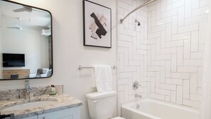 Bathroom - Landing | Spectacular 1BD in Five Points South (Birmingham)