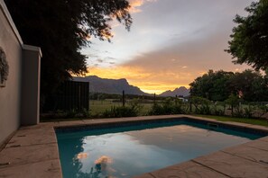 View from property - Franschhoek Cottages (Franschhoek)