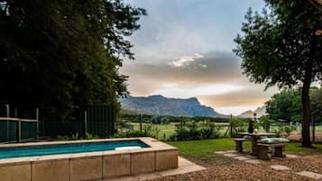 Pemandangan dari properti