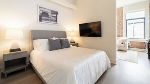 1 bedroom, desk, iron/ironing board, WiFi