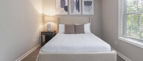 2 bedrooms, desk, iron/ironing board, Internet
