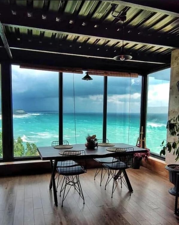 Ropa de cama de alta calidad y minibar