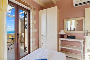 2 bedrooms, iron/ironing board, travel crib, free WiFi