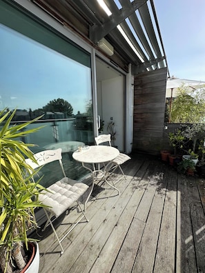 Apartment, 1 Bedroom, Balcony | Front of property