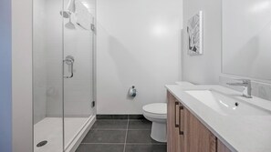 Bathroom - Landing | Chic 2BD, Rooftop Lounge, Clubhouse (Nashville)