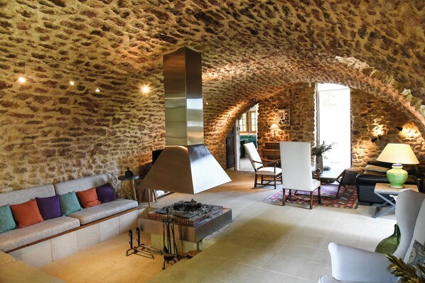 Interior - Charming Mas in Provence near Aix (Rognes)
