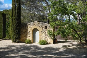 Exterior - Charming Mas in Provence near Aix (Rognes)