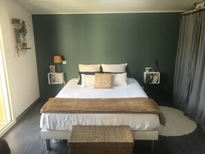 4 chambres, fer et planche à repasser, Wi-Fi