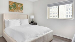 2 Schlafzimmer, Schreibtisch, Bügeleisen/Bügelbrett, WLAN