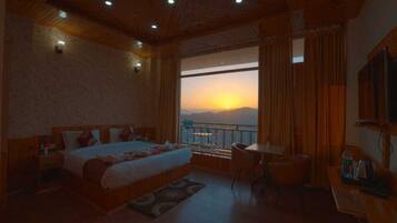 Premium Double or Twin Room, Mountain View | Individually decorated, individually furnished, desk, free WiFi