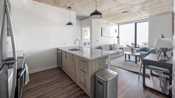 Interior - Landing | Spectacular 1BD, Clubhouse (Nashville)