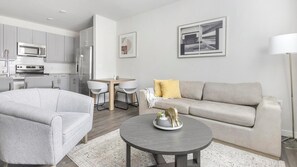 Smart TV - Landing | Incredible 1BD, Courtyard, Gym (Houston)