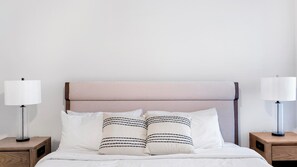 2 Schlafzimmer, Schreibtisch, Bügeleisen/Bügelbrett, WLAN