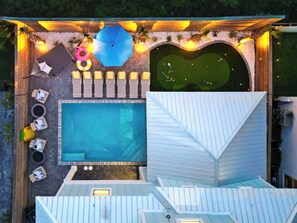 Lämmitetty uima-allas