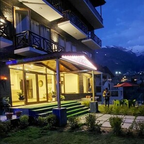 Front of property - The Spruce Mansion Manali (Manali)