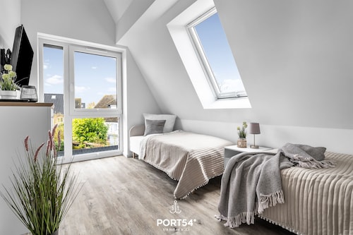 "Experience Ultimate Comfort at Ferienhaus Meerheimat on Fehmarn Island!"