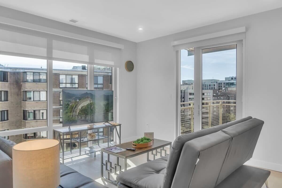 2BR Fully Furnished Apt in Logan Circle