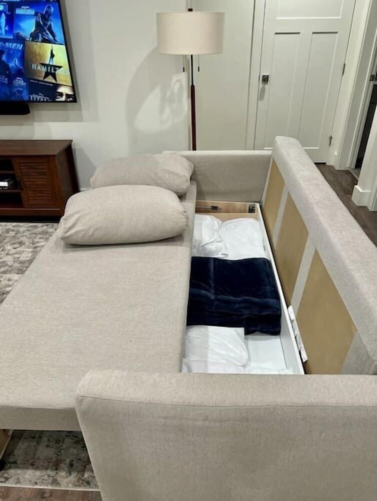 Parks Close By, Kind & Queen Beds! Lindon Vrbo