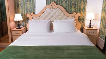 Standard Double or Twin Room | 1 bedroom, minibar, in-room safe, desk