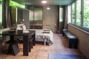 4 makuuhuonetta, työpöytä, vauvan matkasänky, Wi-Fi