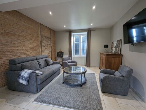 Charming Rural Retreat with Pool, Accessible Features, and Family-Friendly Amenities