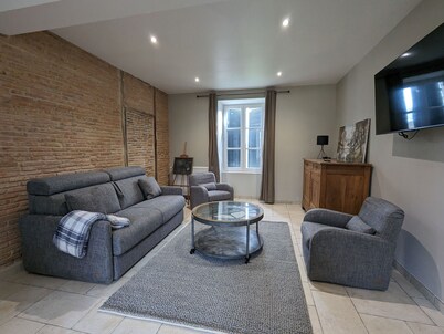 Charming Rural Retreat with Pool, Accessible Features, and Family-Friendly Amenities