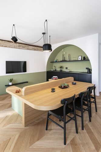 Designer apartment 10 minutes' drive from the sea