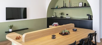 Designer apartment 10 minutes' drive from the sea