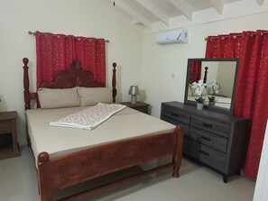 2 bedrooms, iron/ironing board, WiFi, bed sheets - Gil-Manor (Falmouth)