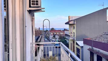 Huis, meerdere slaapkamers, roken, balkon | Balkon