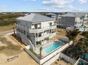Exterior - Luxury New Build, Steps to Beach w Elevator, Pool (Ocean Isle Beach)