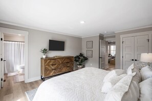 5 soverom, strykejern/-brett, wi-fi og sengetøy