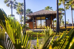 Luxury Villa | Premium bedding, in-room safe, desk, laptop workspace - LA PALMERA (Kadaladi)