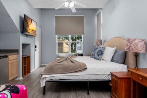 4 Schlafzimmer, Bügeleisen/Bügelbrett, Reisekinderbett, WLAN