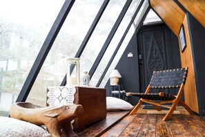 Signature Tree House | Living area