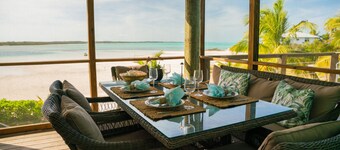 Tranquil 4 bedroom Beachside Villa: Ultimate Privacy & Comfort.