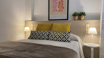 2 bedrooms, iron/ironing board, free WiFi, bed sheets