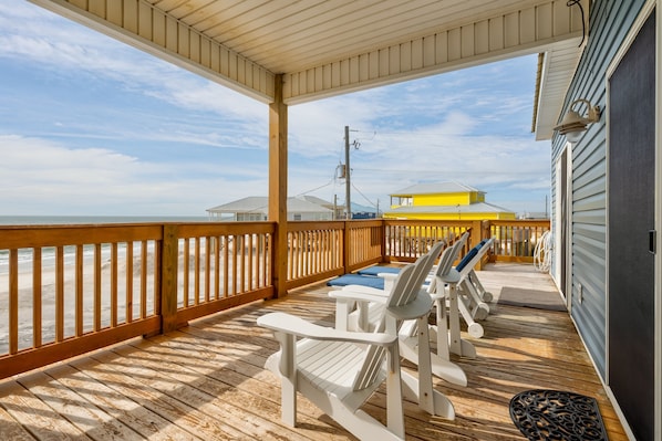 House, 4 Bedrooms | Balcony