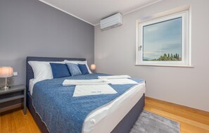 2 bedrooms, free WiFi, bed sheets - Cozy apartment in Mrljane (Mrljane)