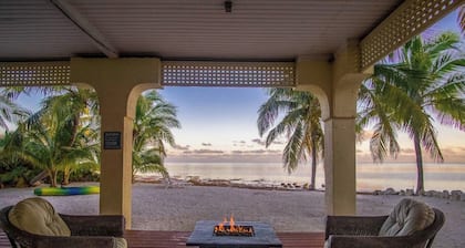 The Nautilus on the Ocean in Grassy Key 4 bed 3 bath with private pool, Hot Tub and oceanfront, 2 kayaks included