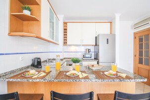 微波炉、烤箱、茶具/咖啡用具、电热水壶