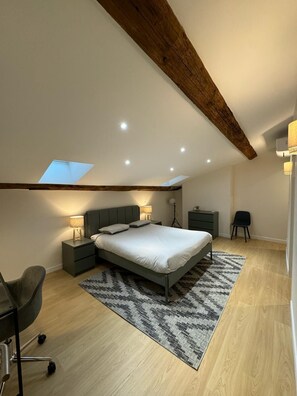 1 camera, Wi-Fi gratuito, lenzuola