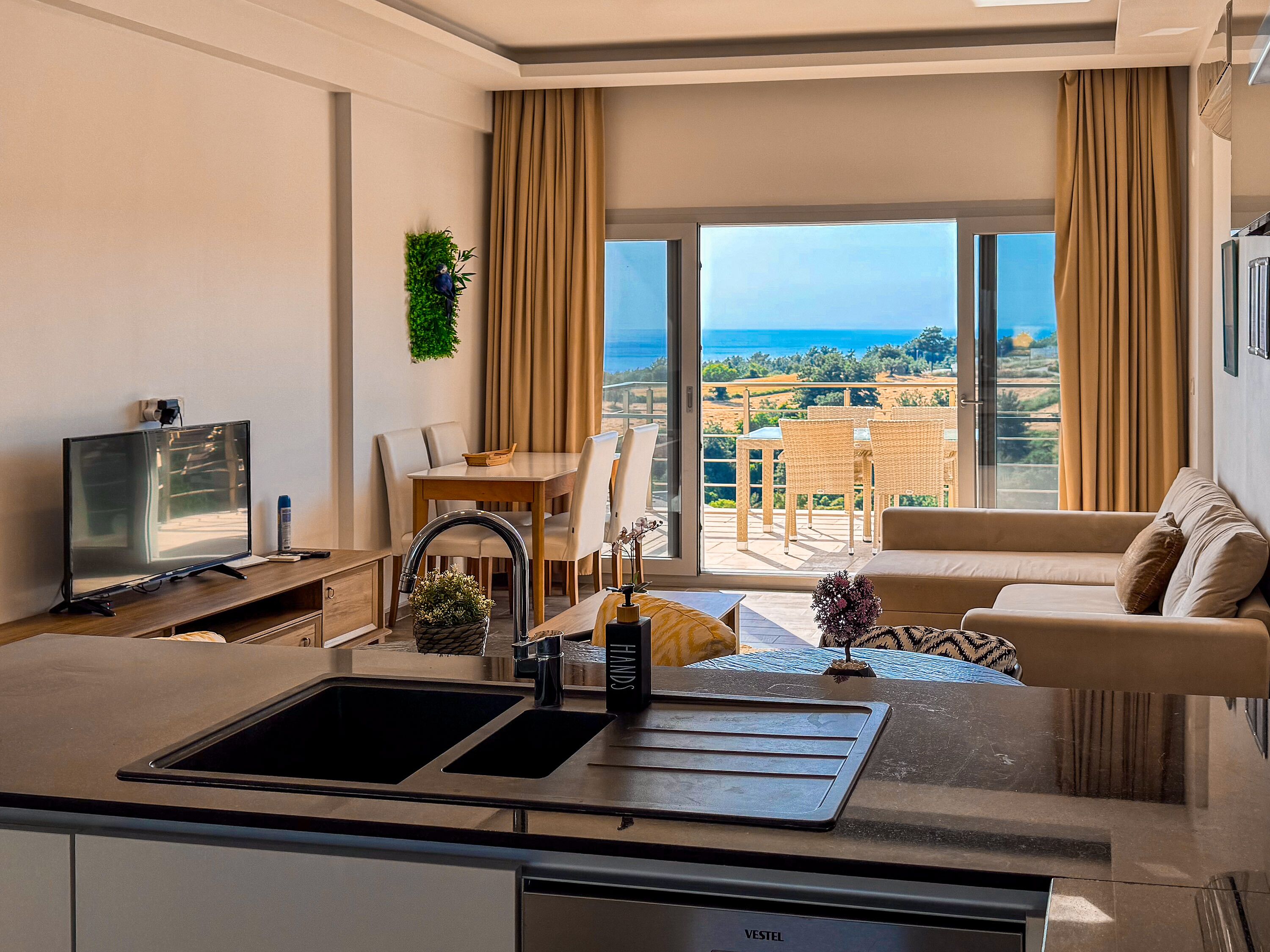 Executive Apartment, 2 Bedrooms, Sea Facing | Living area | 40-inch LCD TV with satellite channels
