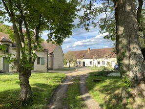Exterior - Authentic Large Property in the Heart of Perche, Peacefull Location, Pool, Park (Longny les Villages)