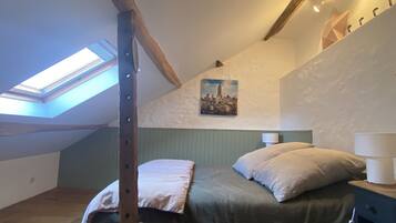 7 Schlafzimmer, Schreibtisch, Bügeleisen/Bügelbrett, kostenloses WLAN